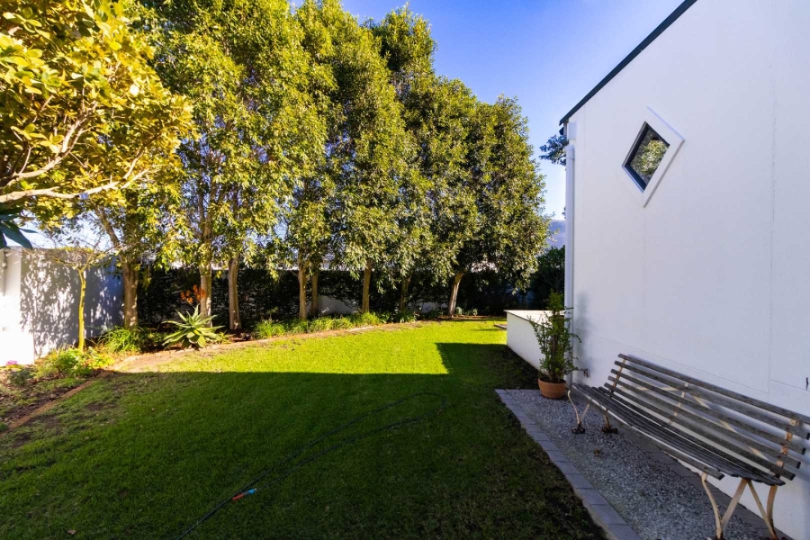 2 Bedroom Property for Sale in Sandbaai Western Cape